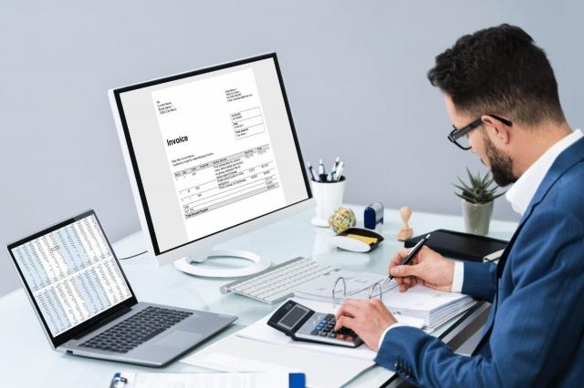 Top 5 Benefits of Hiring an Accounting Service for Bookkeeping Over In-House Staff