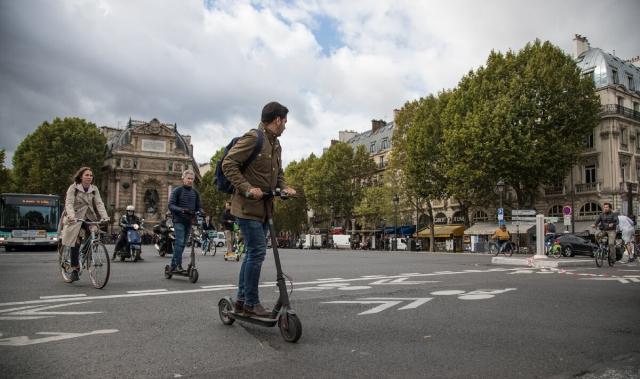The Evolution of Urban Mobility in Canada: E-Scooters Take the Lead